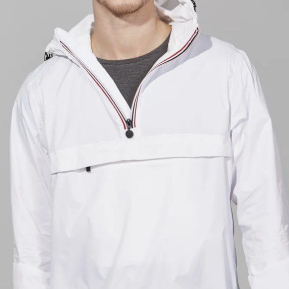 O8 LIFESTYLE Unisex Packable Windbreaker Jacket in White - Picture 2 of 5